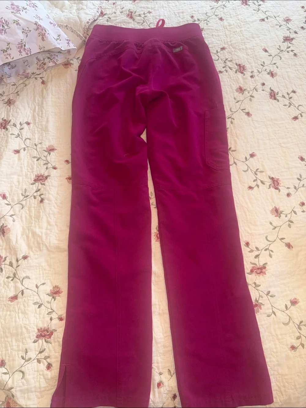 Figs dark magenta  Kade pants